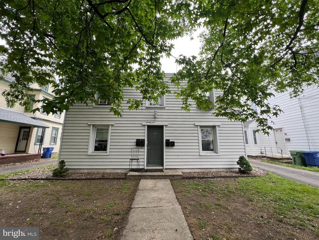 Building Photo - 420 Cinnaminson Ave