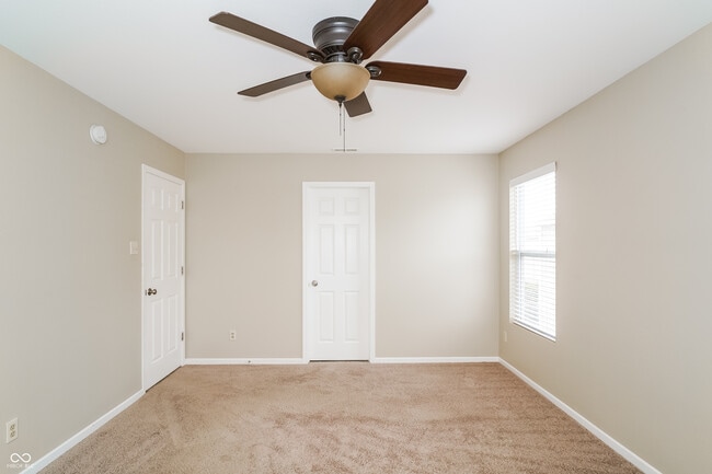 Building Photo - 622 Greenway St