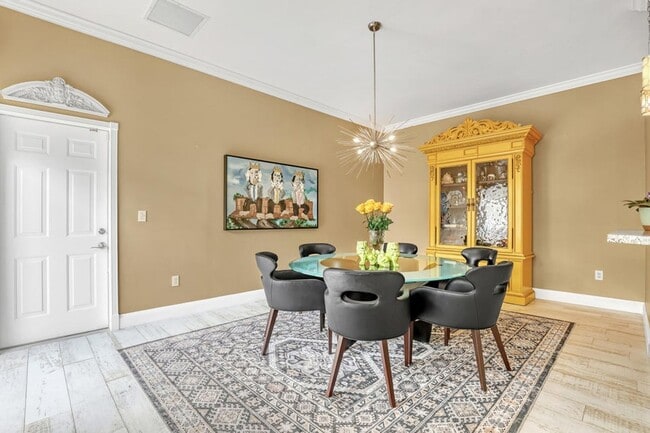 Building Photo - 2076 Cezanne Rd