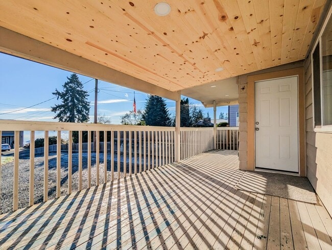 Building Photo - 2008 Vernon Rd