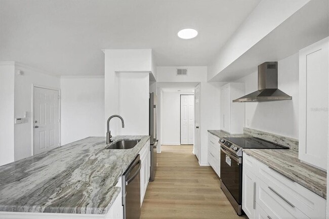 Building Photo - 1010 Villagio Cir