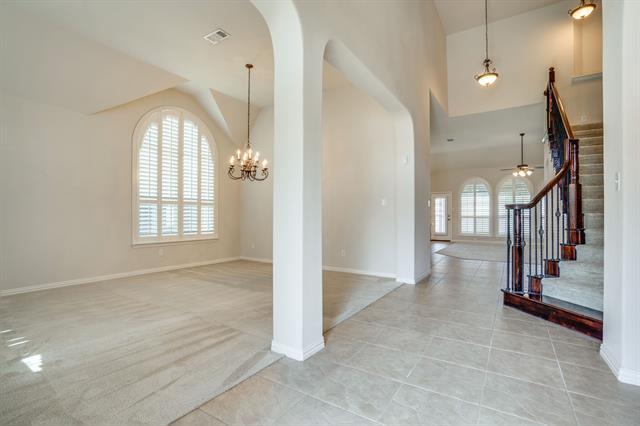 Building Photo - 7747 Ivanhoe Dr
