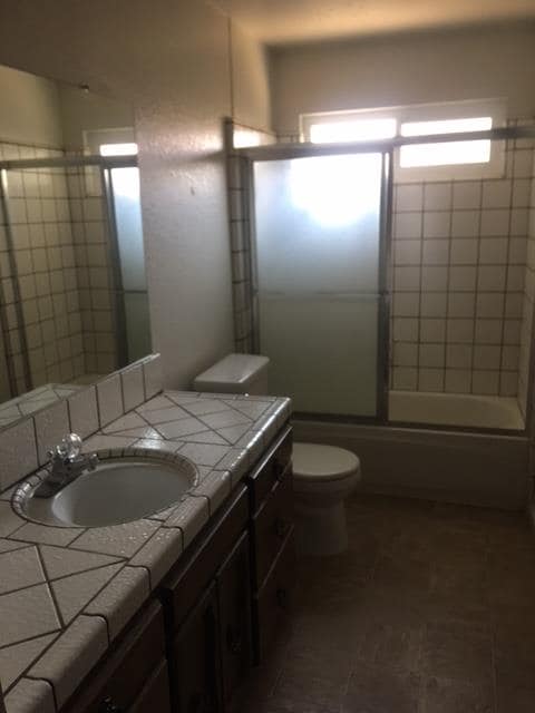 Building Photo - Single family house ready to be called home