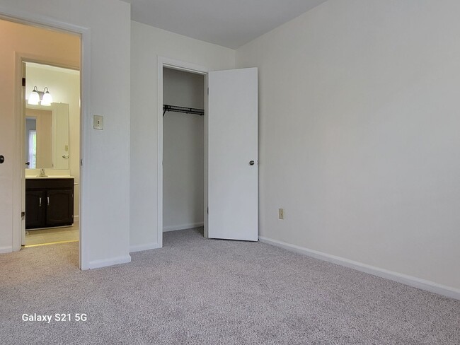 Building Photo - Updated 3BR Home in Virginia Beach – New HVAC, New Carpet & Washer/Dryer Included!