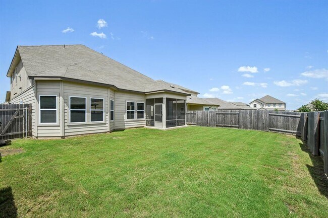 Building Photo - 1007 Guadalupe Bass Rd