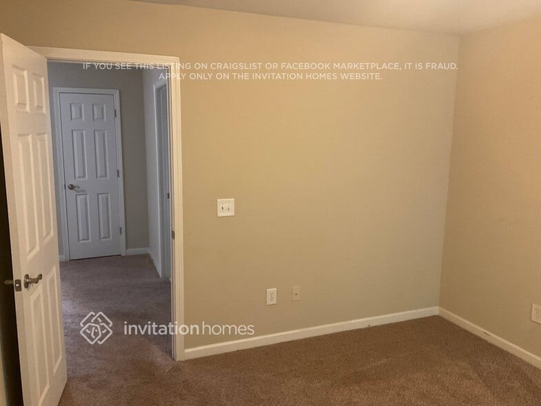 Building Photo - 808 Pine Cove Dr SW