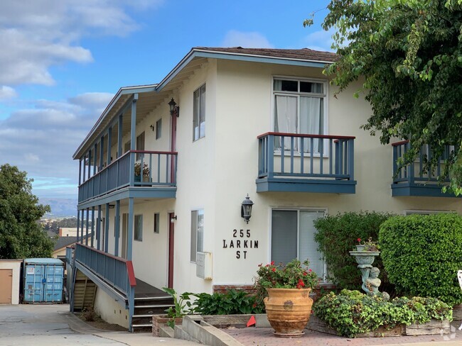 Building Photo - 255 Larkin St