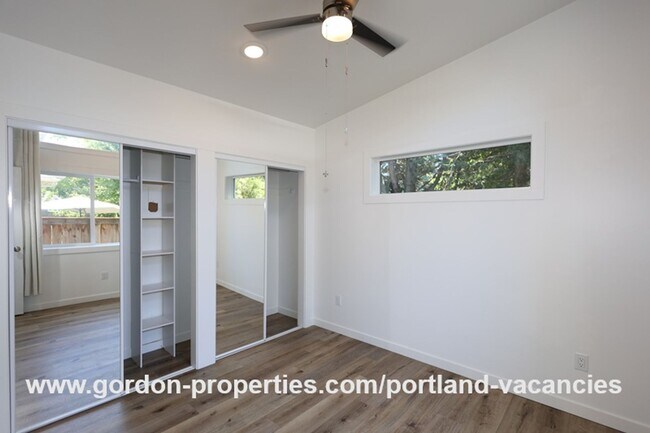 Building Photo - SE 88th Ave - 2 bedroom ADU close to restaurants along SE 92nd Ave