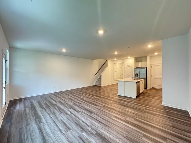 Building Photo - BRAND NEW GORGEOUS TOWNHOUSE in a very con...
