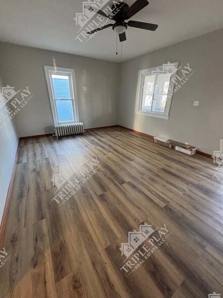 Living Room - 213 King St