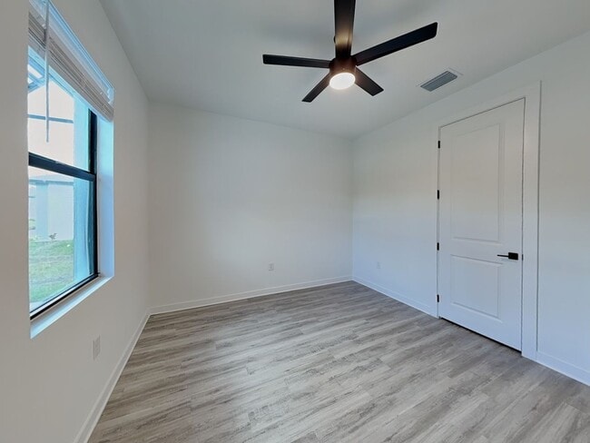 Building Photo - 26483 Explorer Rd