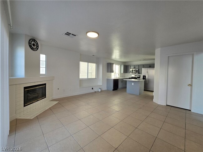 Building Photo - 1708 Sierra Valley Way