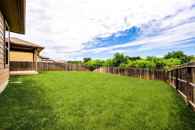 Building Photo - 2-Story Home with Greenbelt Views
