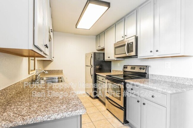 Building Photo - 321 Rancho Dr