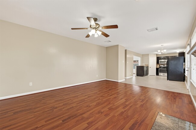 Building Photo - 8411 Tamayo Dr