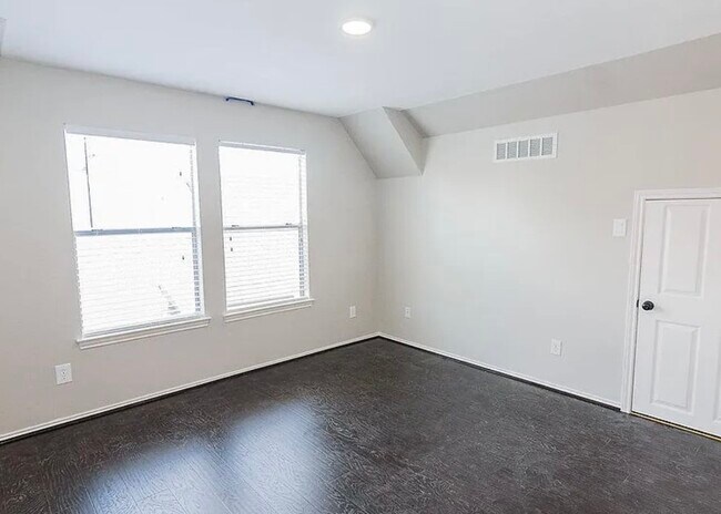 Building Photo - 3107 Willow Trace Ct