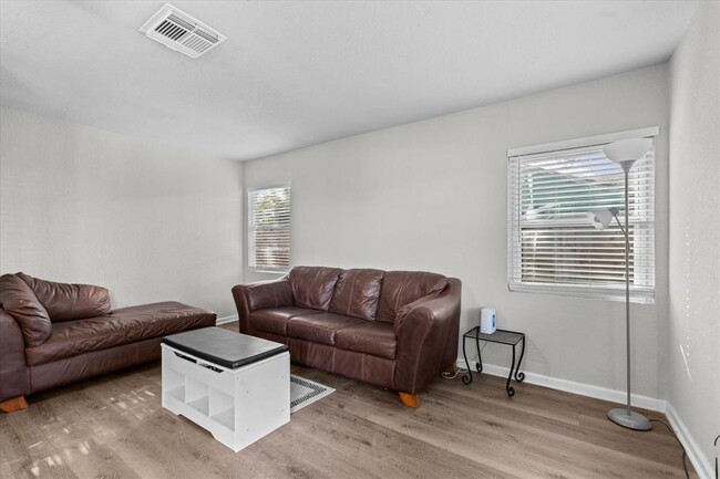 Building Photo - 5107 Dickens Rd