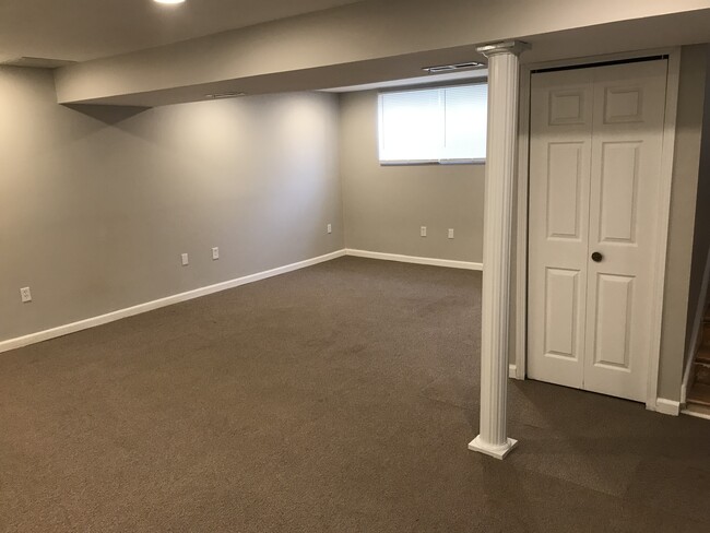 Building Photo - 1224 Marchi Dr