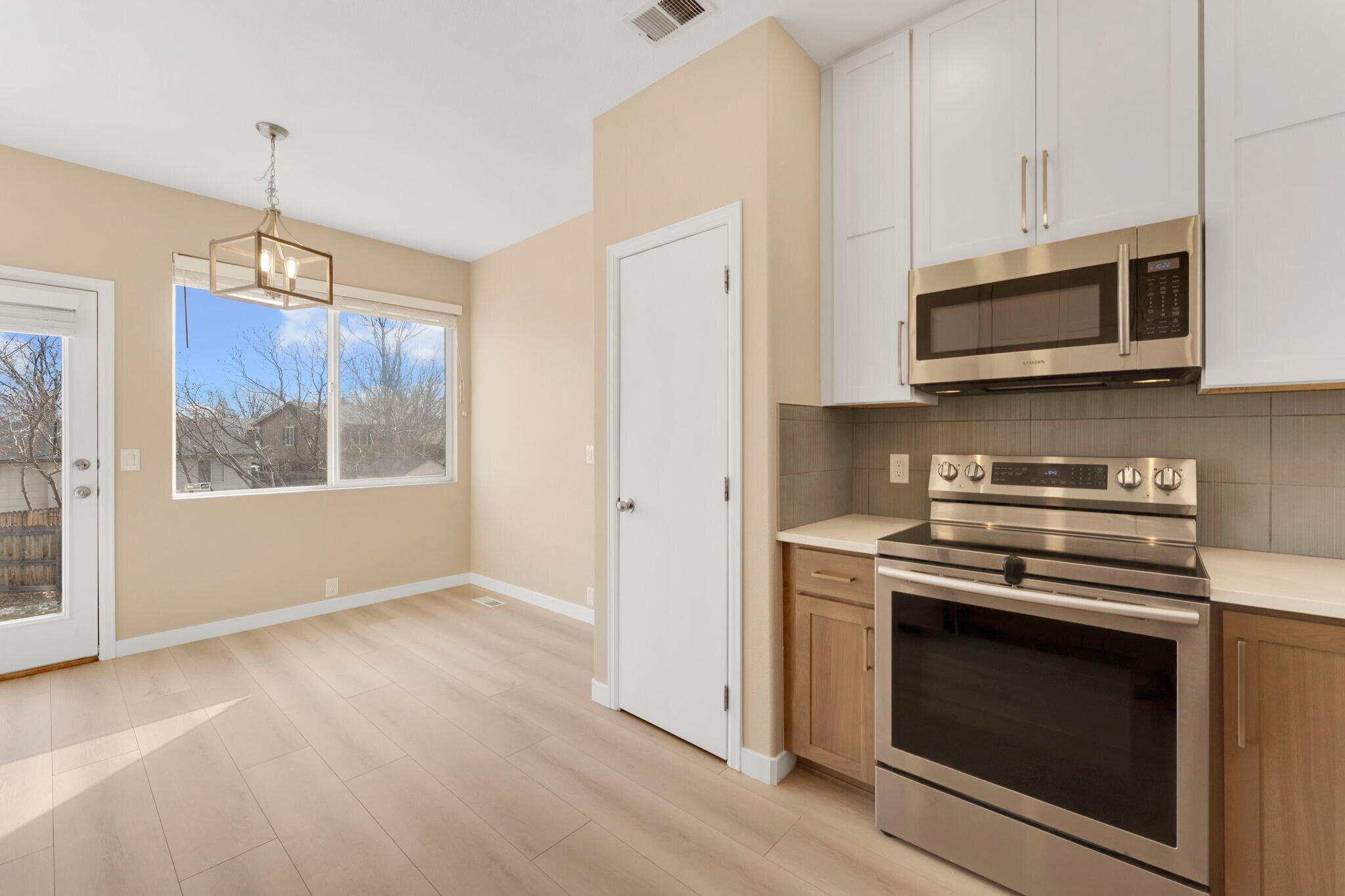 Building Photo - 3425 East 123rd Drive