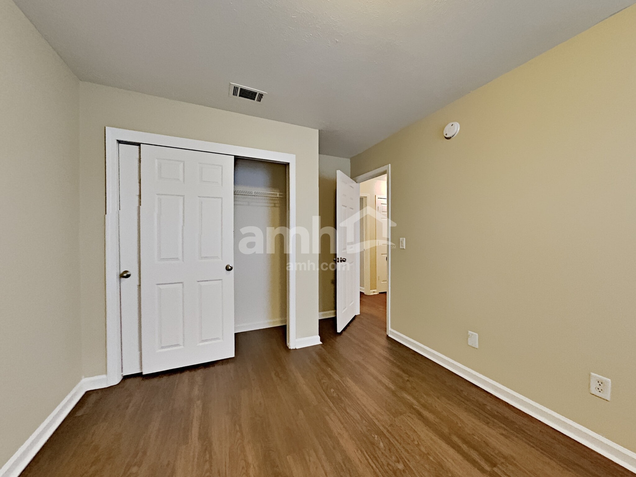 Building Photo - 634 Mable Dr