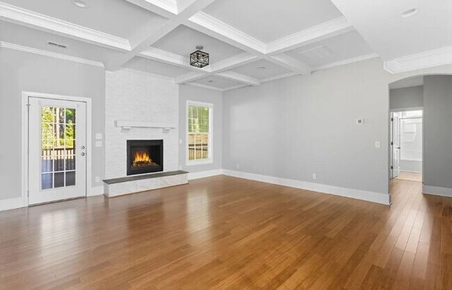 Building Photo - Ashley Oaks Luxury Home