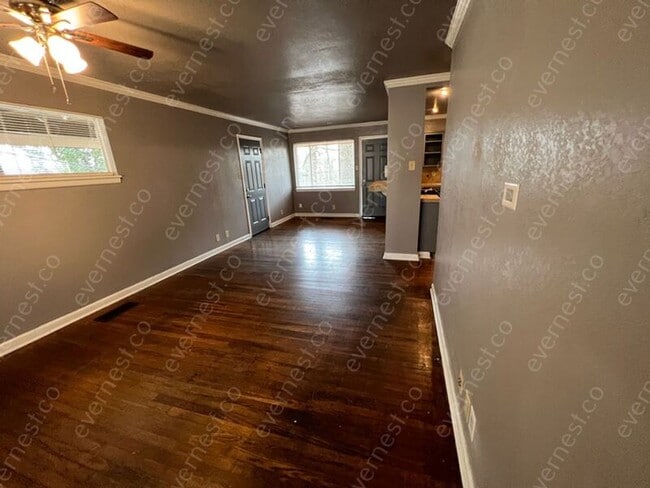 Building Photo - 2 Woodcliff Cir