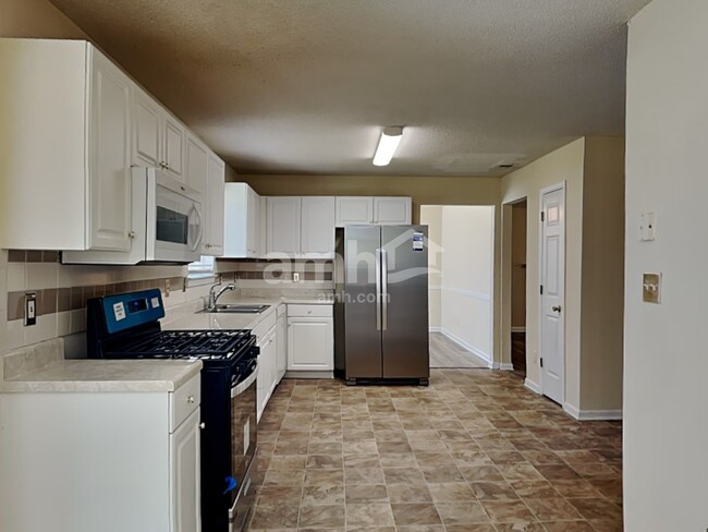 Building Photo - 112 Ventura Trl
