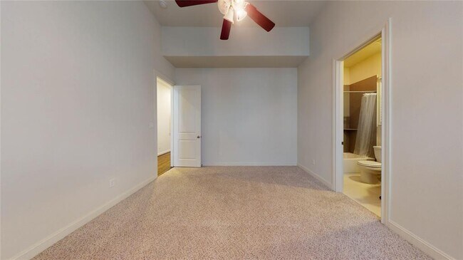 Building Photo - 1708 Upland Lakes