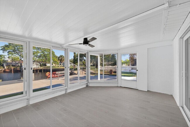 Building Photo - 12734 2nd Isle