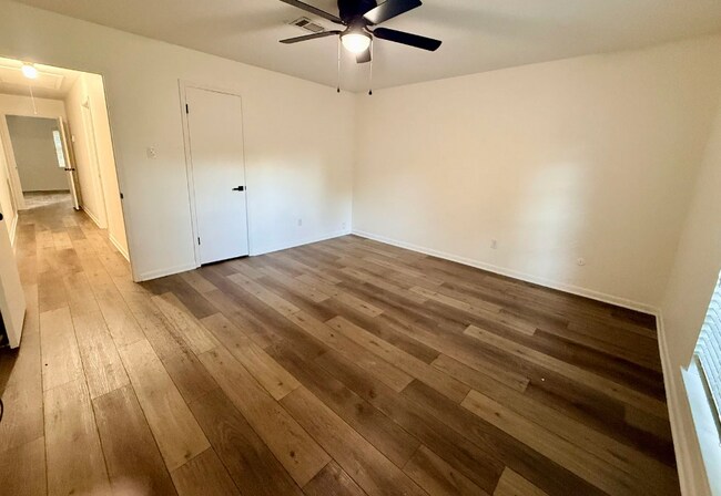 Building Photo - 1045 Chatwood Dr