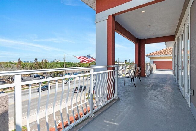 Building Photo - 701 E 3rd Ave