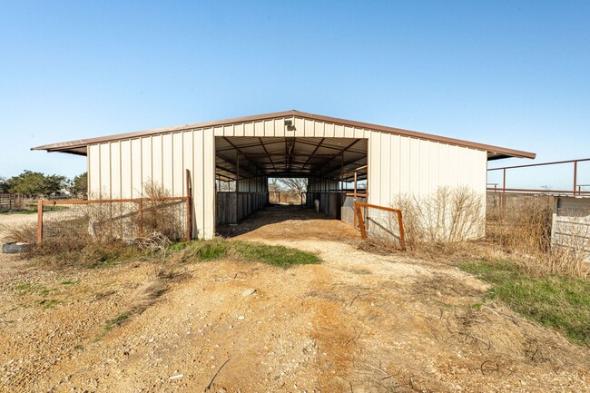 Building Photo - 6506 FM 913, Stephenville, TX 76401