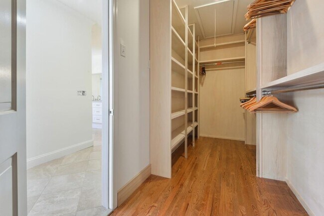 Building Photo - 1124 Moores Mill Rd NW