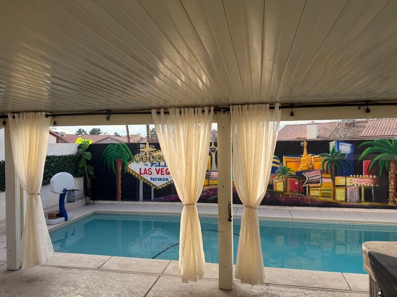 Building Photo - 4209 Totano Dr