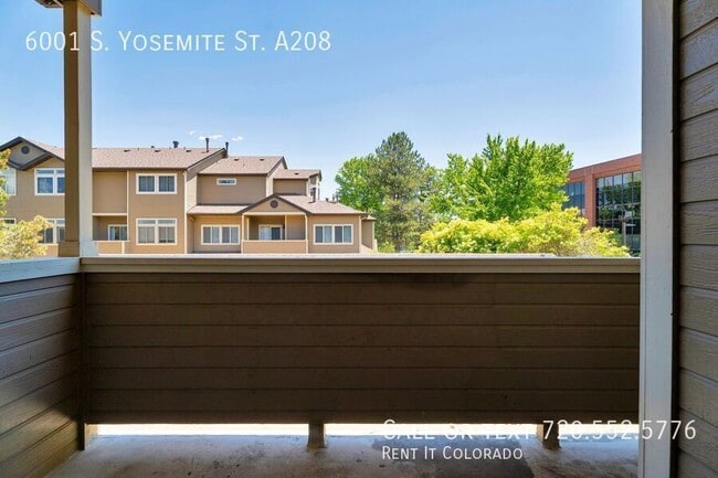 Building Photo - 6001 S Yosemite St
