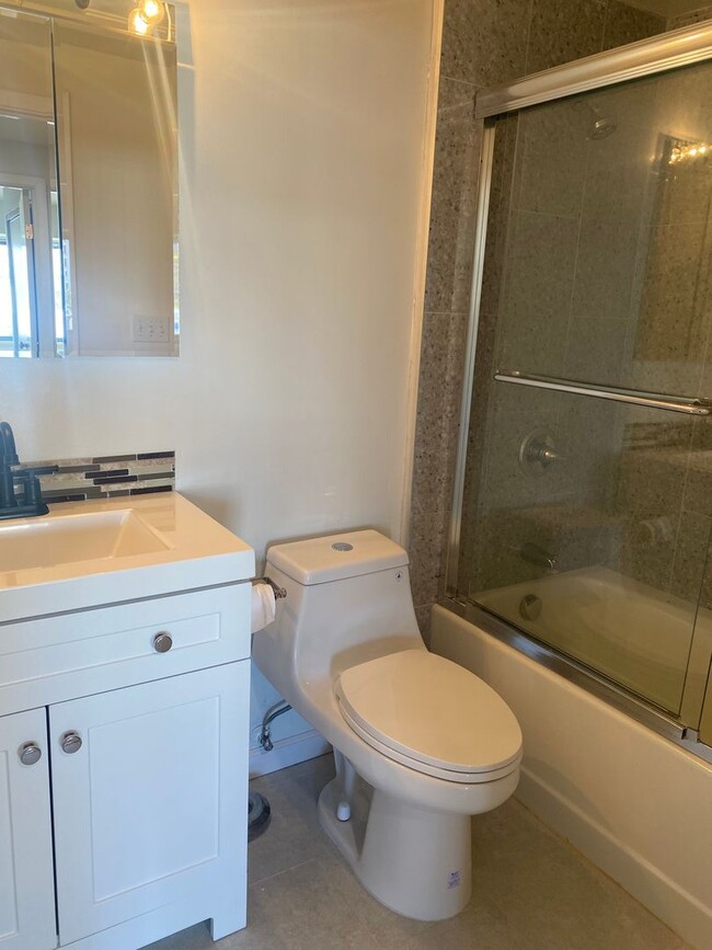 Building Photo - Remodeled 1BR Condo @ Opera Plaza with Ame...