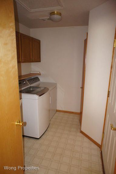 Building Photo - 3 br, 3 bath House - 5177 S. Liverpool Way...