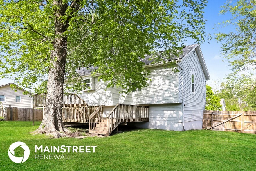 Building Photo - 15504 Vicie Ave