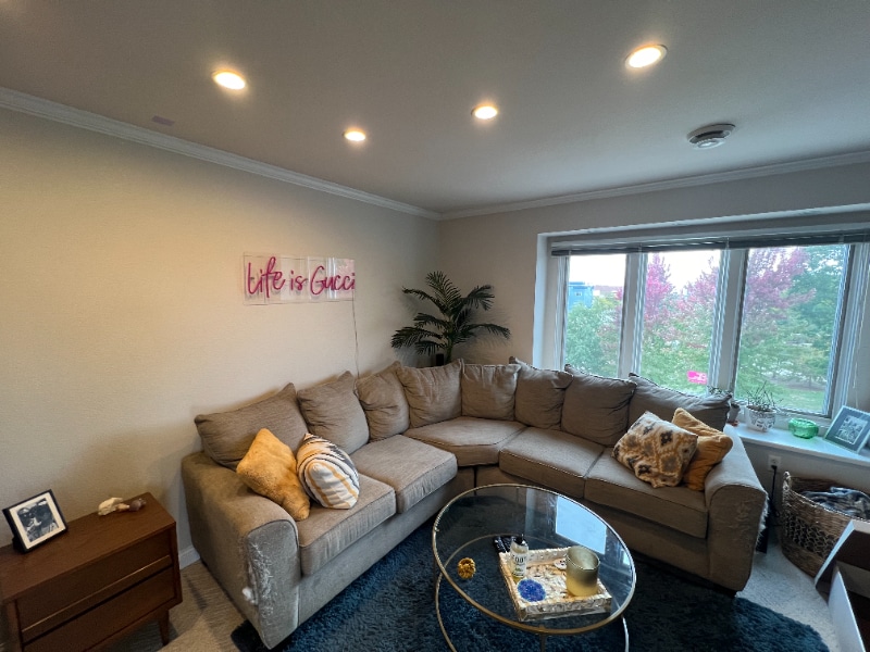 Building Photo - 810 Erie Ave