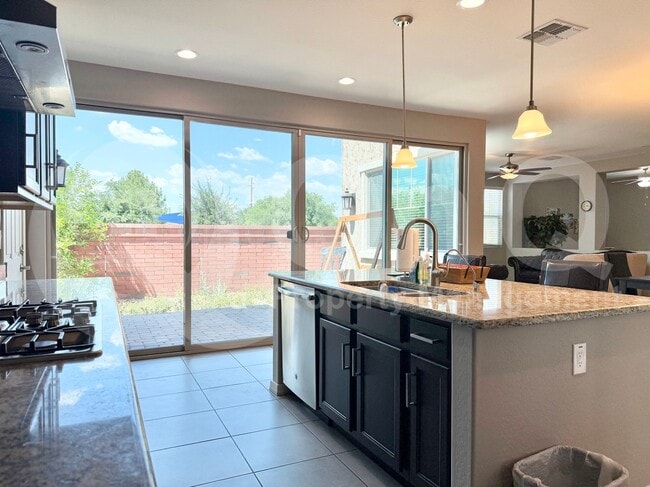 Building Photo - 3959 E Perkinsville St