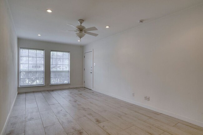 Building Photo - 1208 Shelley Ave