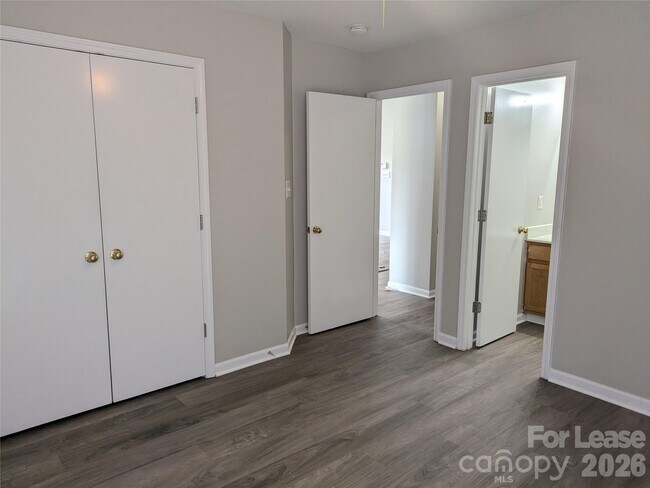 Building Photo - 187 Brantley Pl Dr