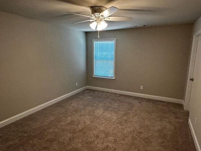 Building Photo - 1935 Preservation Cir