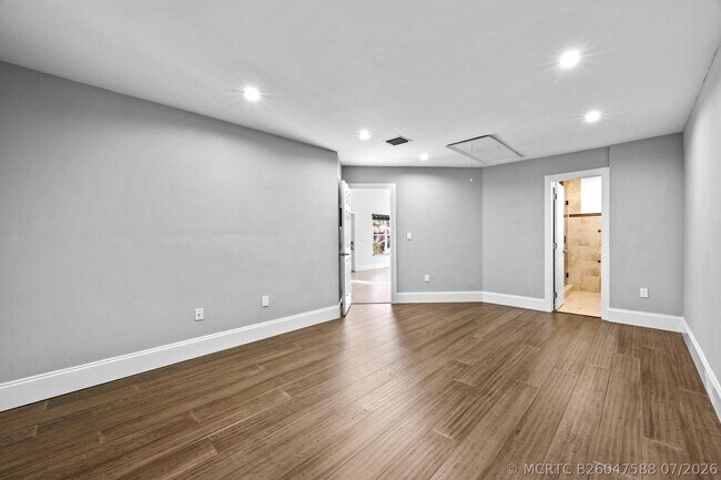Building Photo - 11110 SW 9th Pl