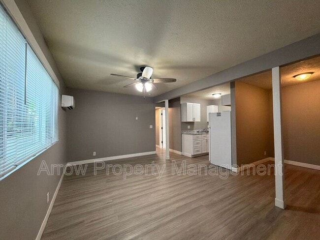 Building Photo - 1730 G St