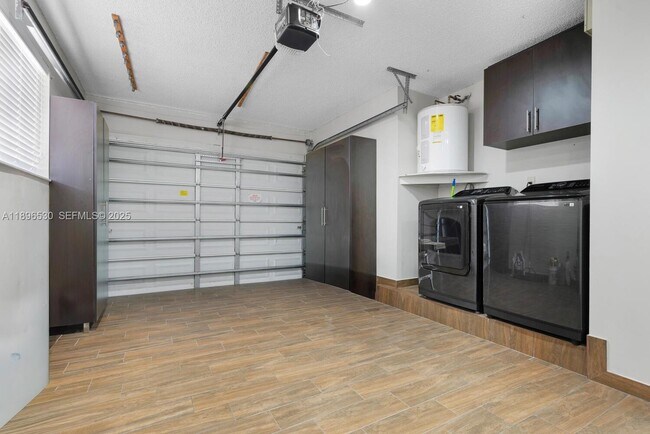 Building Photo - 14020 SW 38th St