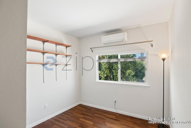 Building Photo - 908 40th St