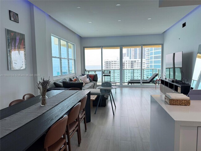 Building Photo - 2501 S Ocean Dr