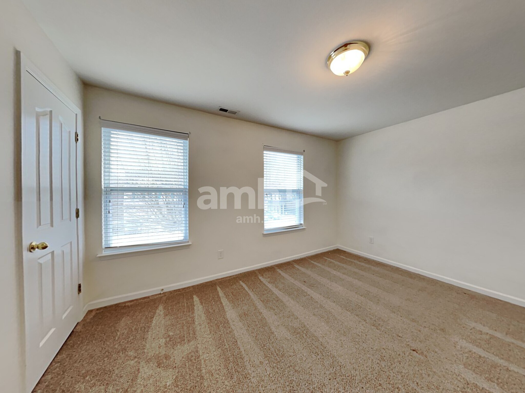 Building Photo - 201 Flanders Dr