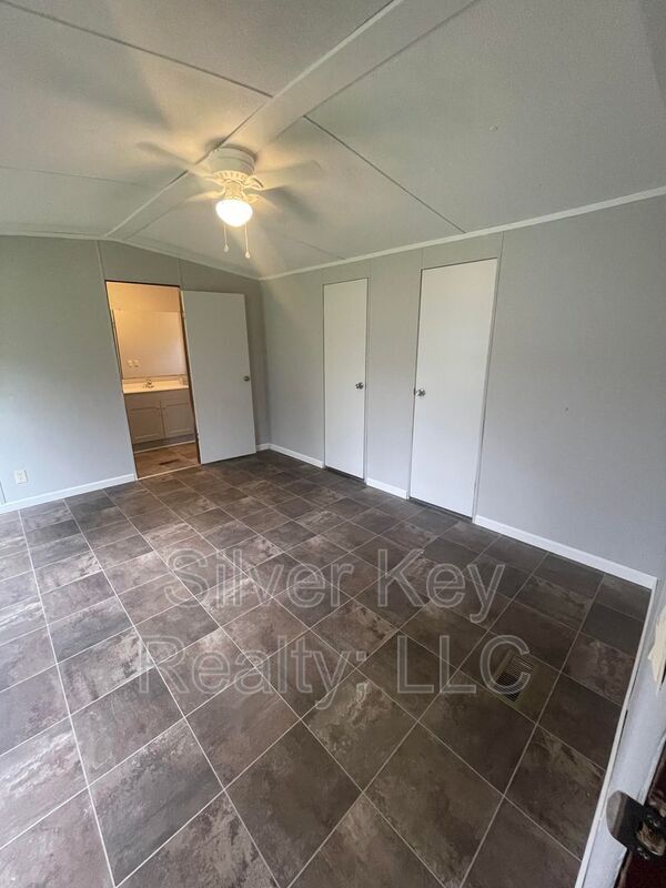 Building Photo - 270 Co Rd 213
